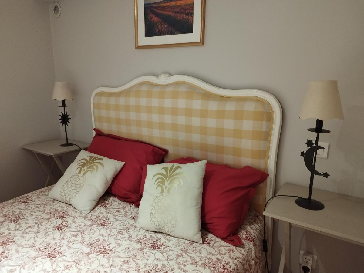 Hotel Entre vignes et dentelles à Courthézon Extérieur photo